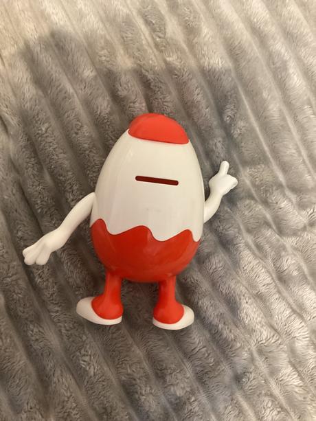 Kinder postavička - pokladníčka,