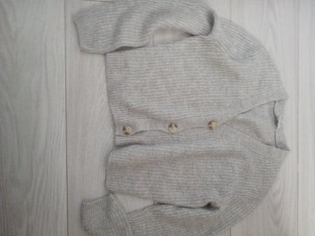 Balík oblečenia, s