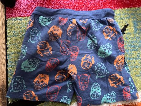 Marvel mikina + šortky grátis, sinsay,134