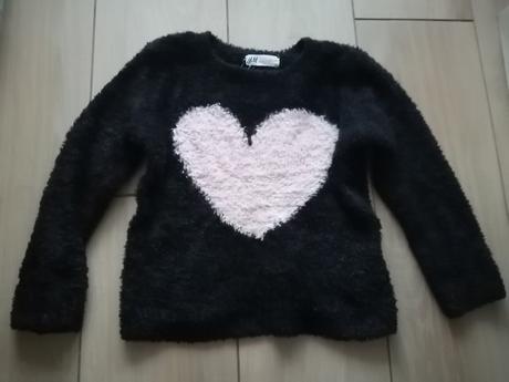 Mäkkučký svetrík s ružovým srdiečkom, h&m,116