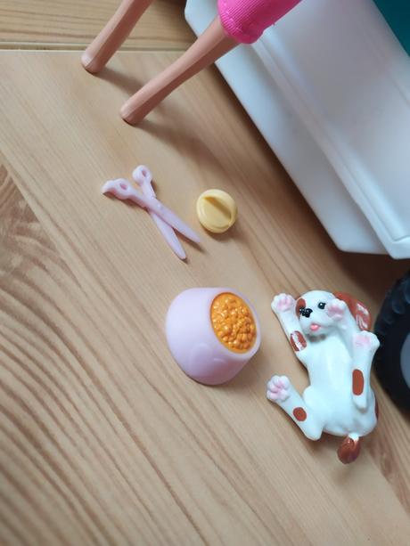 Barbie kennel care set, 