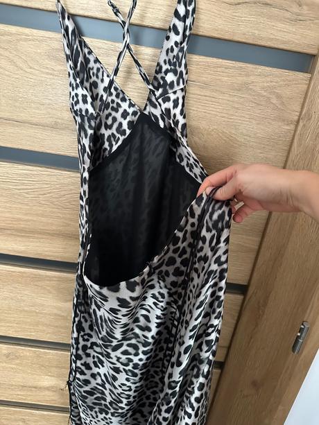 Zara dlhé šaty so zvieracím vzorom a vystrihom, zara,xl