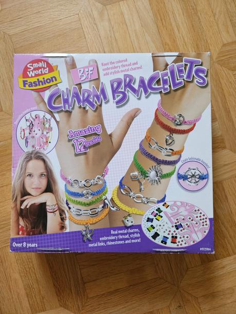 Charm bracelets, 