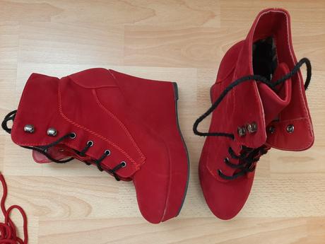 Červené semišové členkové čižmy, 39