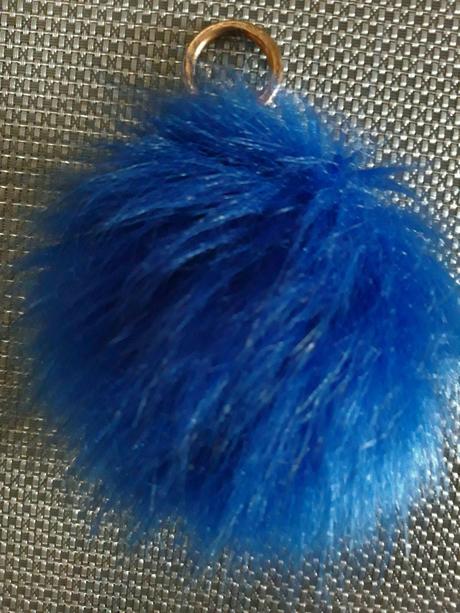 Chlpatý brmbolec z kožušiny, oriflame