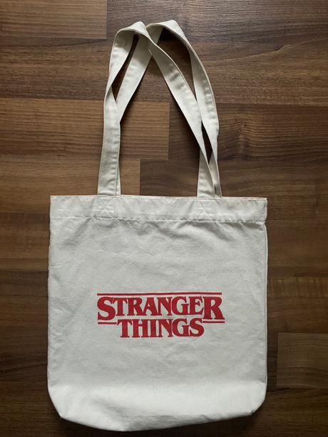 Stranger things platena taska, 