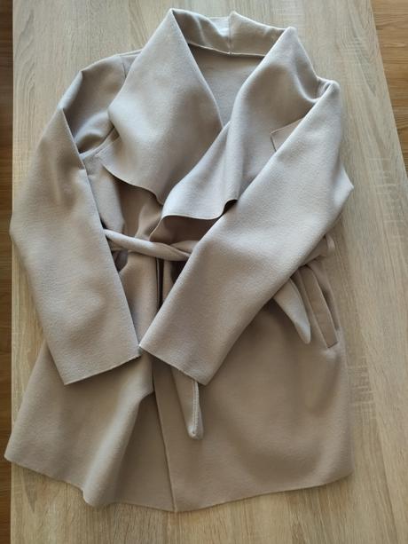 Ľahký jarný kabátik, f&f,38