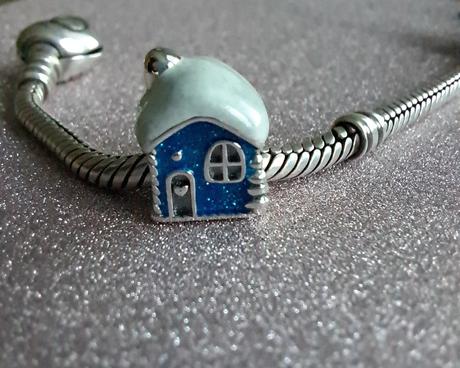 Prívesok zasnežený domček, 