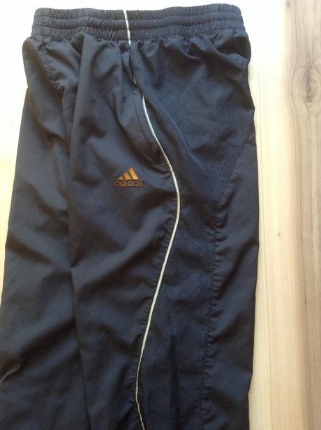 Čierno-zlaté šuštiaky, 11-12r., adidas,152