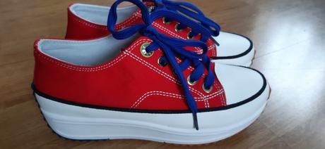 Tramky na platforme č.39 no sú mensie, 38 / 39