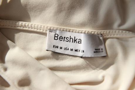 Off white body top, bershka m, bershka,m