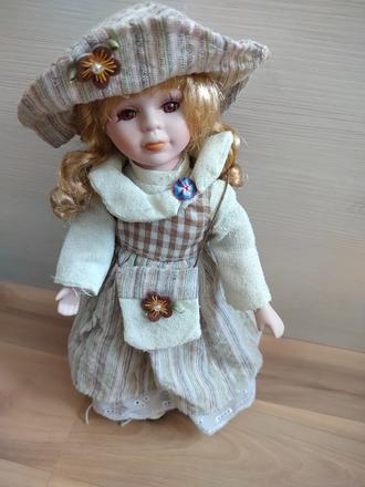 Porcelánová bábika, 