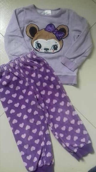 Velúrové pyžamko 98/104, h&m,104