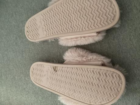 Huňaté papučky, 40