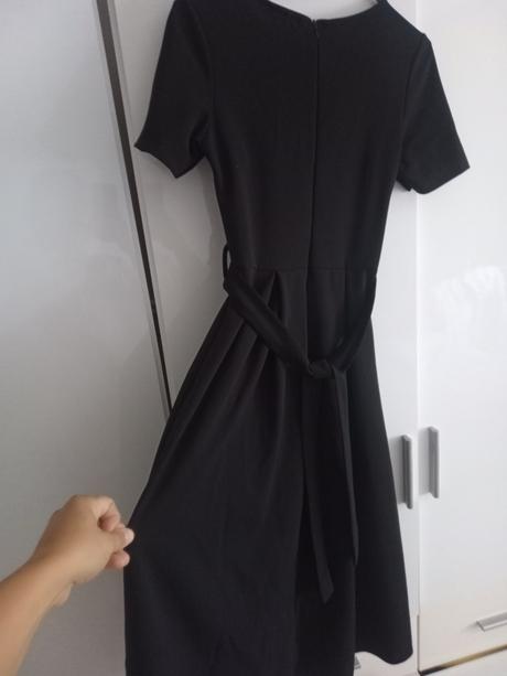 Šaty čierne, l