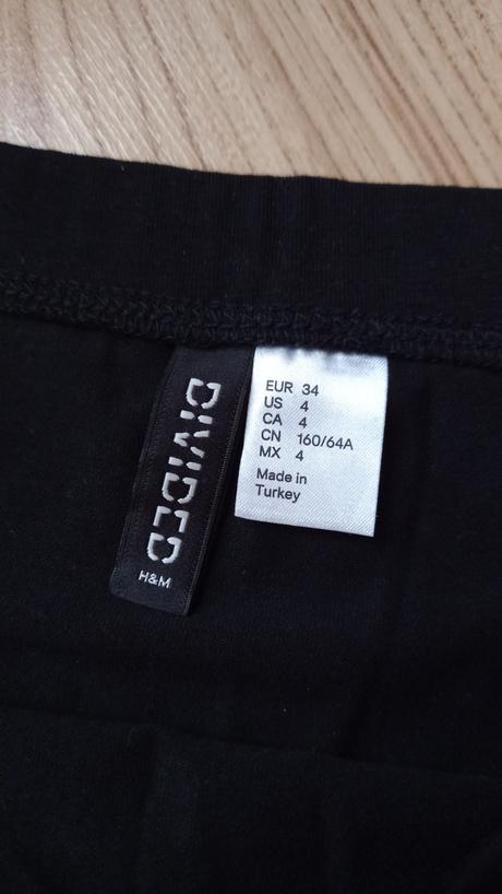 Sukna v rock štýle, 34