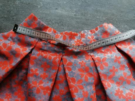 Kvetovaná sukňa v110, 5-6r., mas, marks & spencer,110