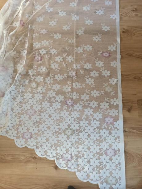 Zaclona v 180cm x 307cm, 