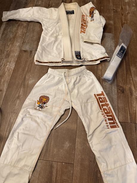 Jiu jitsu kimono tatami, 110