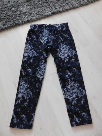 Legíny trištvrťové č.128-134, 128