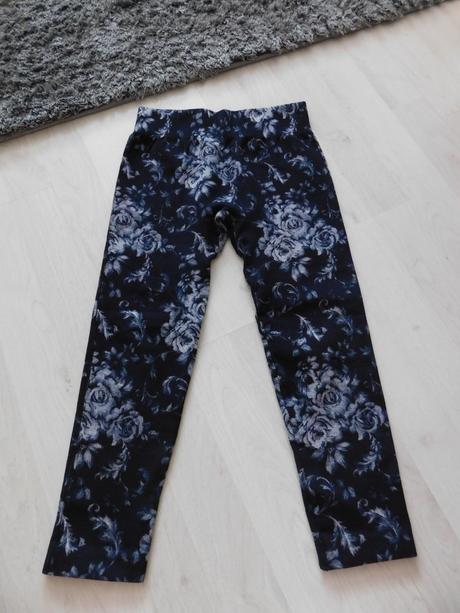 Legíny trištvrťové č.128-134, 128