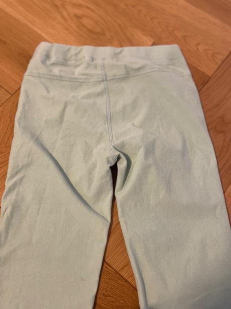 Jeggins, reserved,152