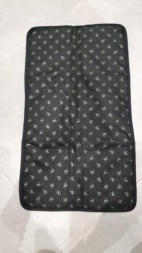 Calvin klein orig. prebalovacia podložka, 