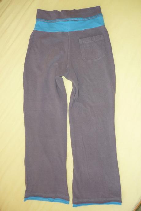 Elasticke teplaky, 122