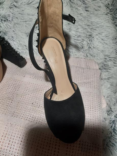 Zara vybijane sandalky, zara,38