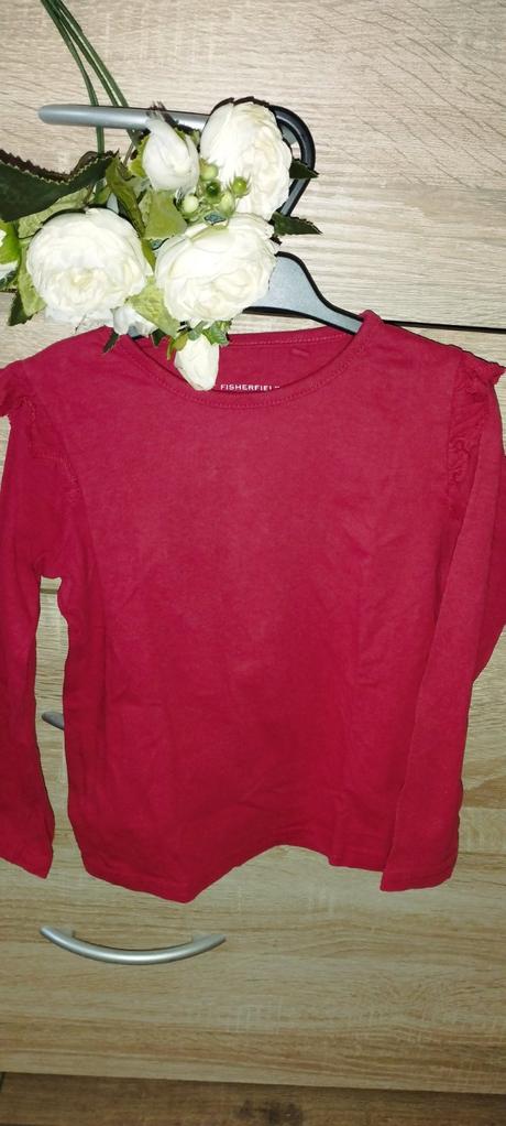 Krásne tričká s volánikmi, 104