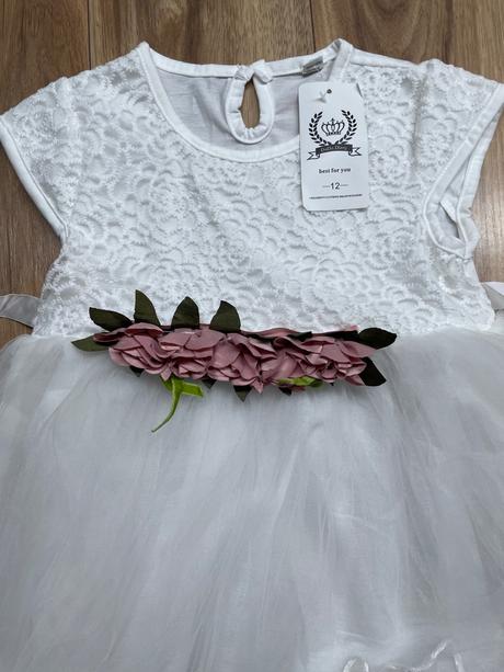 Slávnostné šaty, 92