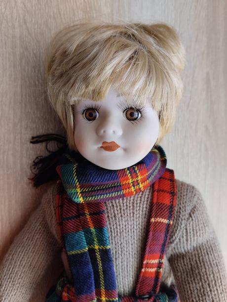 Porcelánová bábika, 