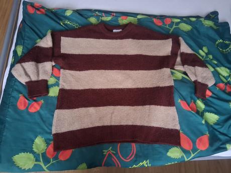 Sveter, stradivarius,s
