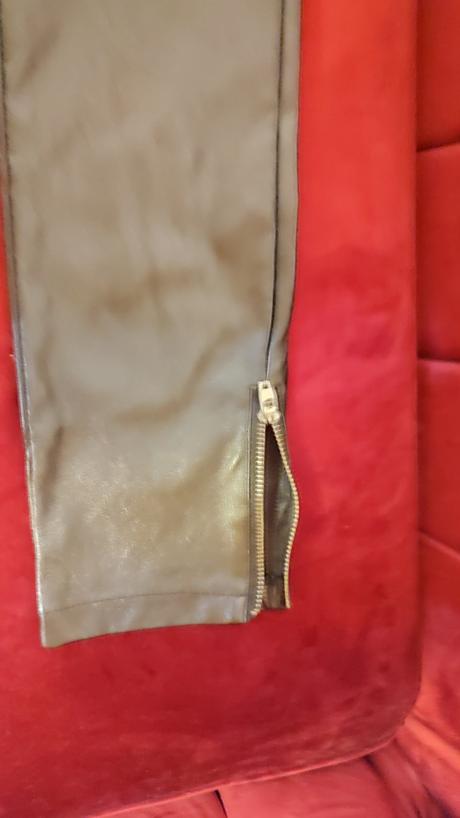 Koženkové nohavice, amisu,36