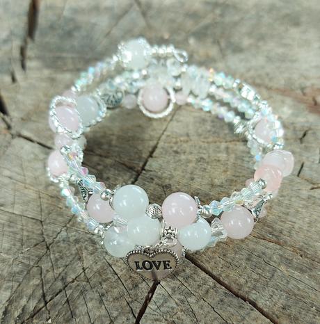 Náramok z minerálov pre rakov, býkov, váhy a ryby, 