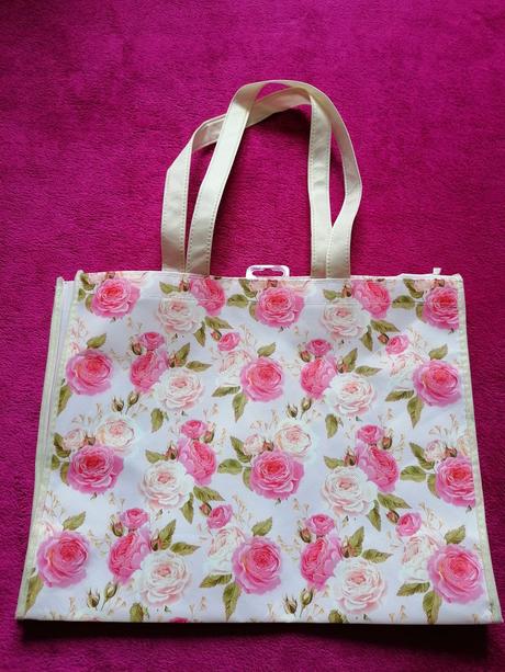 Menšia taška z netkanej textílie - 1x použitá,