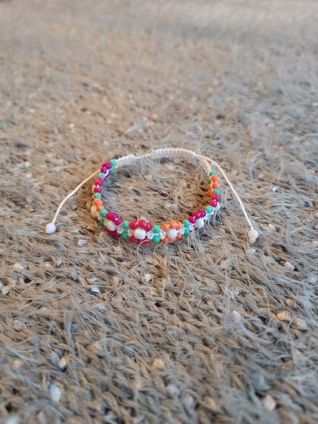 Handmade náramok s kvetmi, 