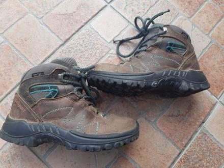 Turistická obuv, 33