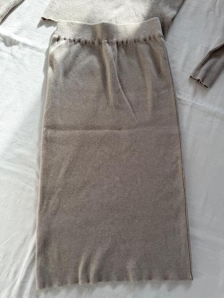 Béžová súprava zo zmesi bavlny, kašmíru a vlny, m