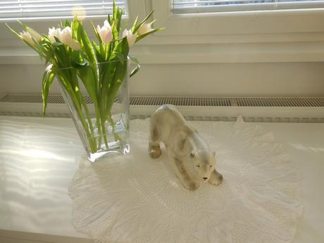 Veľká porcelánová figúrka - medveď polárny,