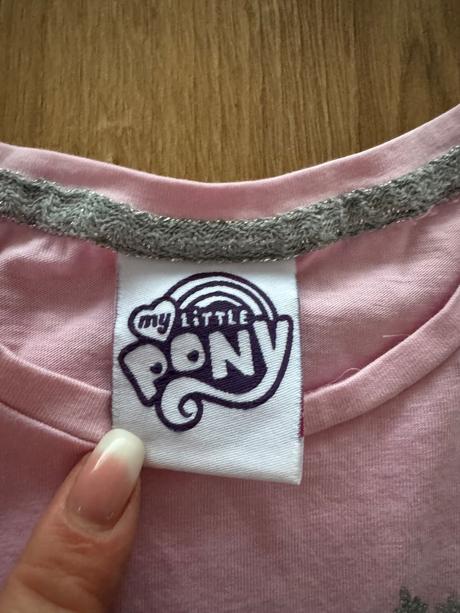 Vianočné triko, 146