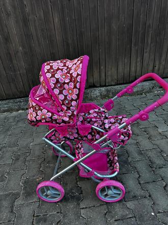 Kočiarik pre bábiku,