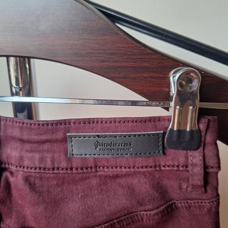 Bordové nohavice, stradivarius,36