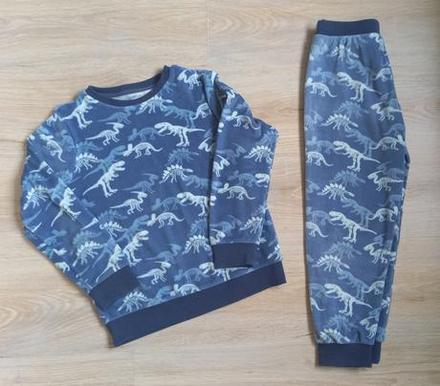 Pyzamko s dinosaurami, f&f,134