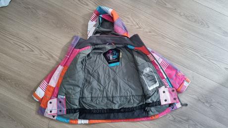 Lyžiarska bunda, 104