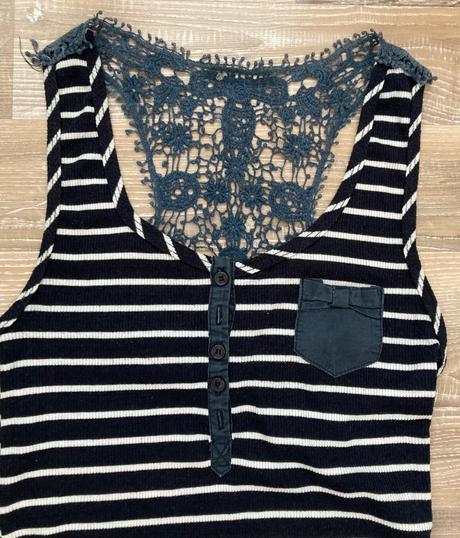 Krásne letné tielko/tričko s čipkou na chrbte, m