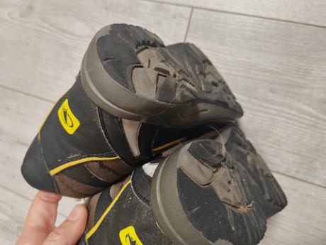 Zimne topanky crossroad, 27