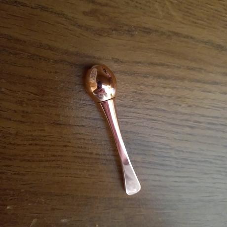 Očný roll on massager, 