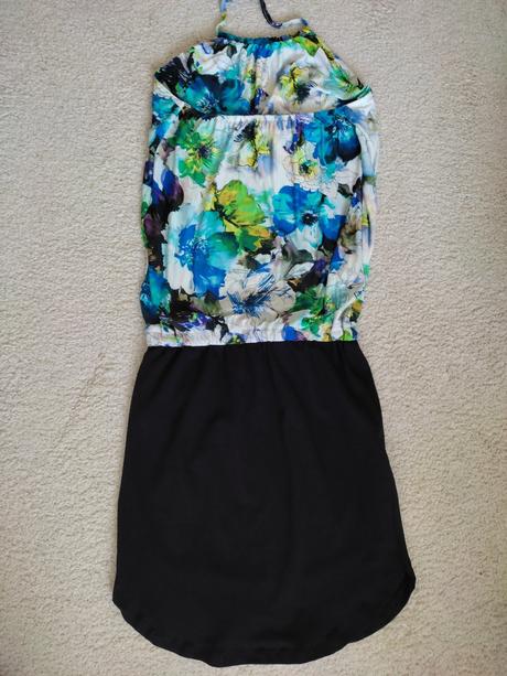 Letné šaty na zaväzovanie, s