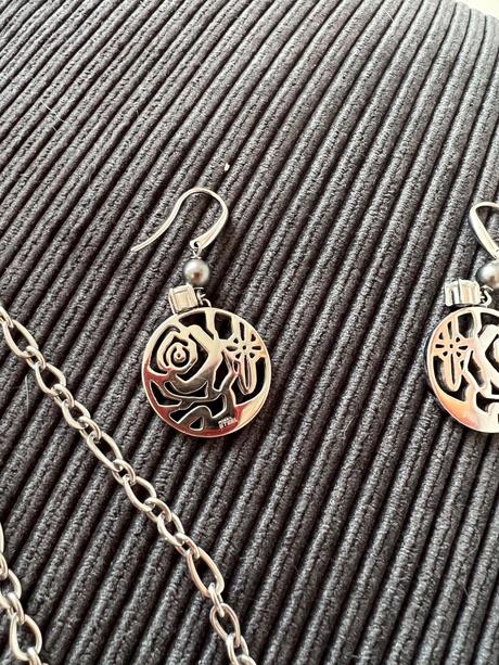 Fossil naušnice retiazka, fossil